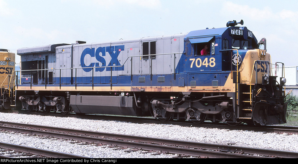 CSXT 7048
